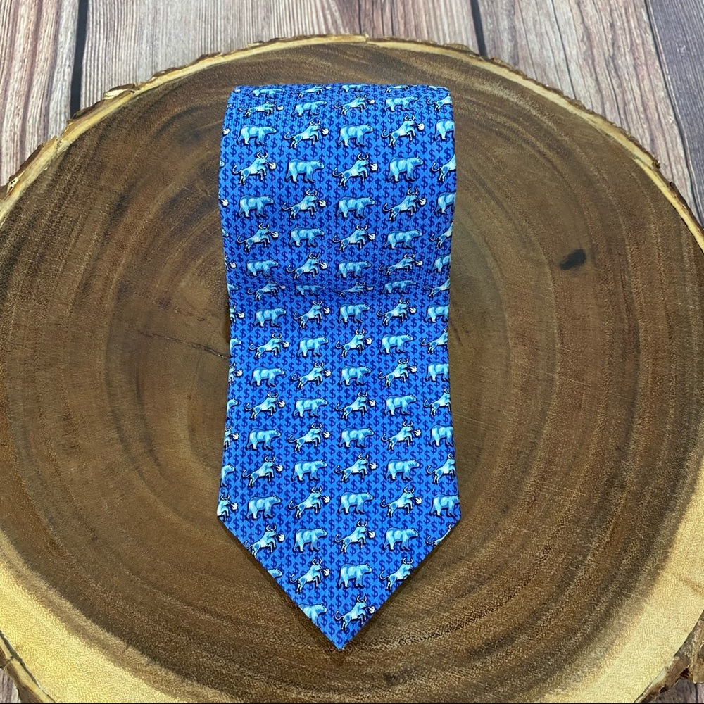 Vineyard Vines | Custom Stock Market Blue Tie
